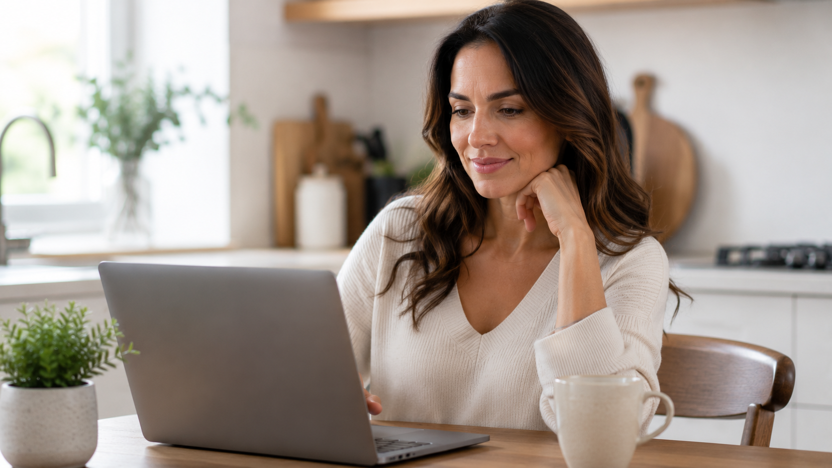 A patient comparing verified clinic reviews on a laptop